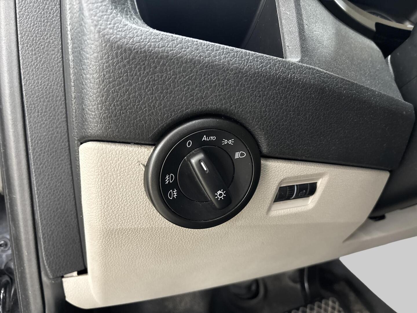 VOLKSWAGEN Transporter 2016