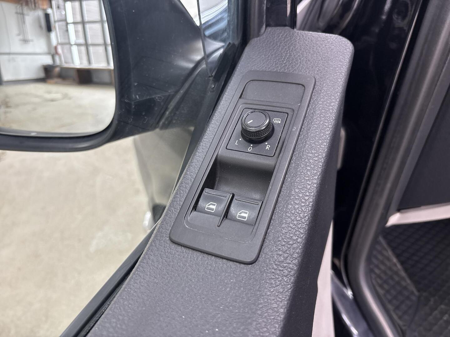 VOLKSWAGEN Transporter 2016