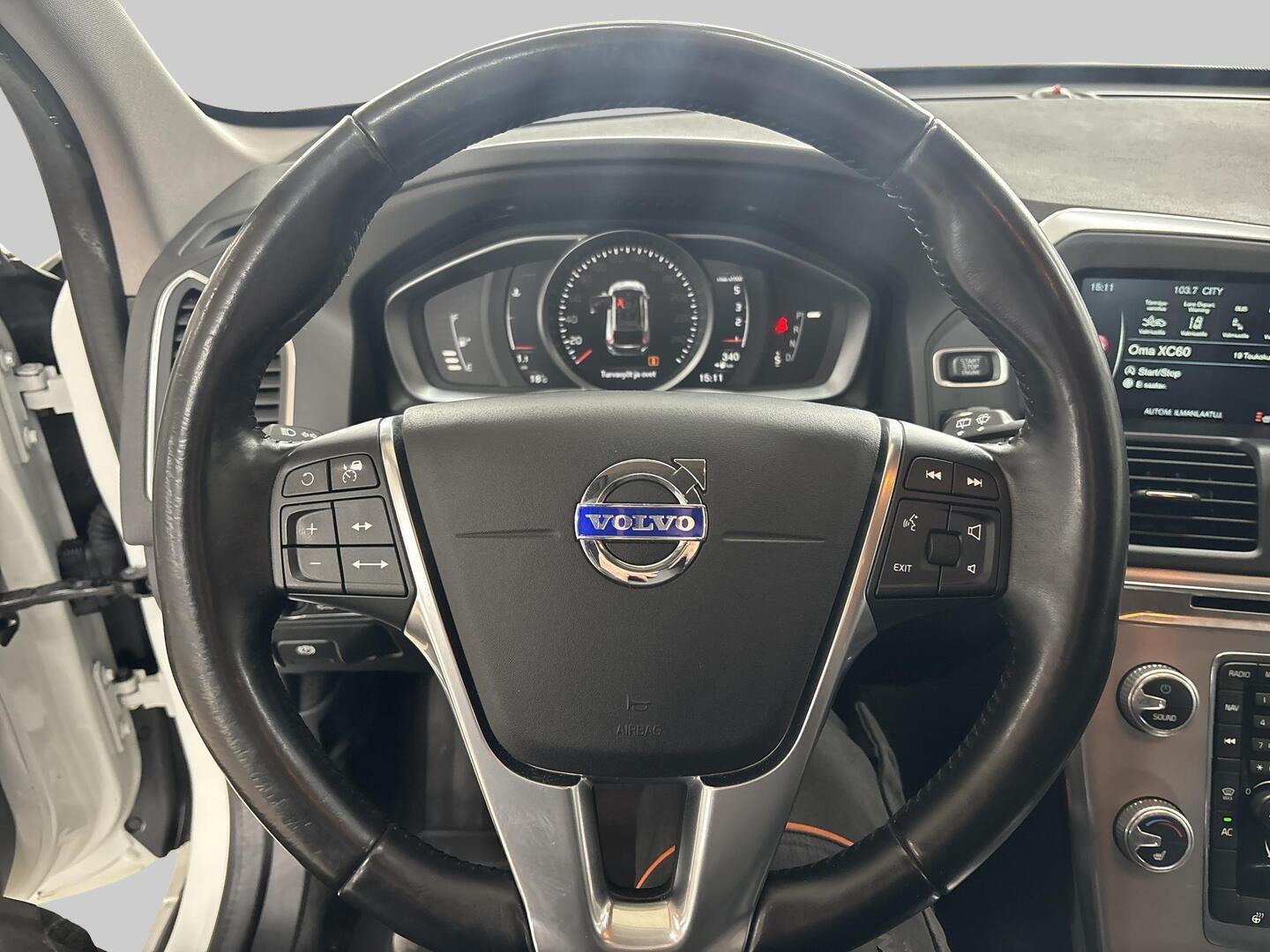 VOLVO XC60 2016
