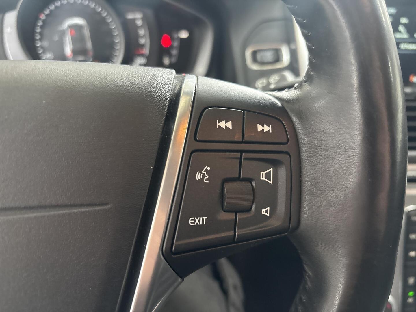 VOLVO XC60 2016