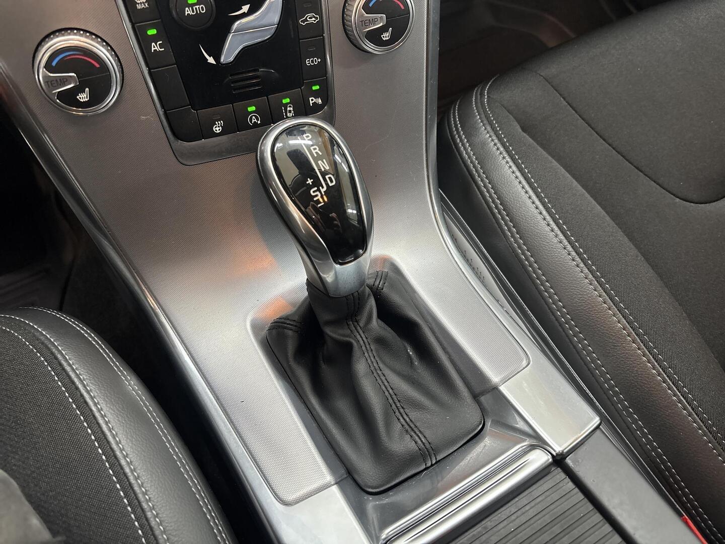 VOLVO XC60 2016