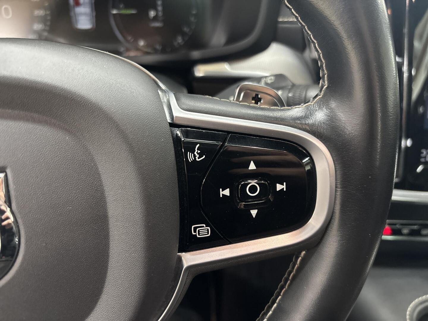 VOLVO V60 2020