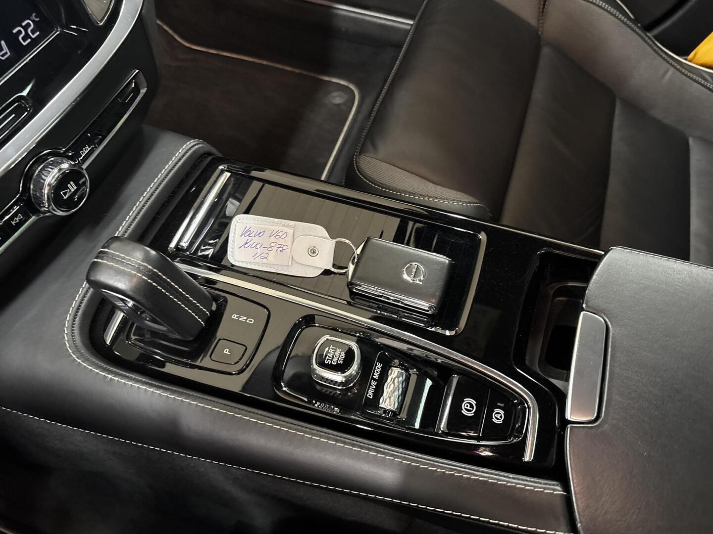 VOLVO V60 2020