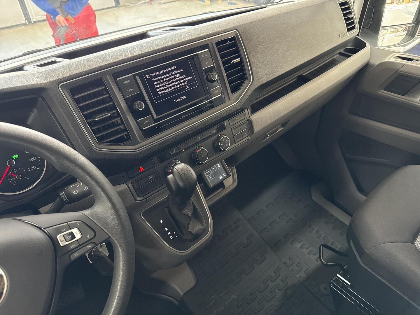 VOLKSWAGEN Crafter 2025