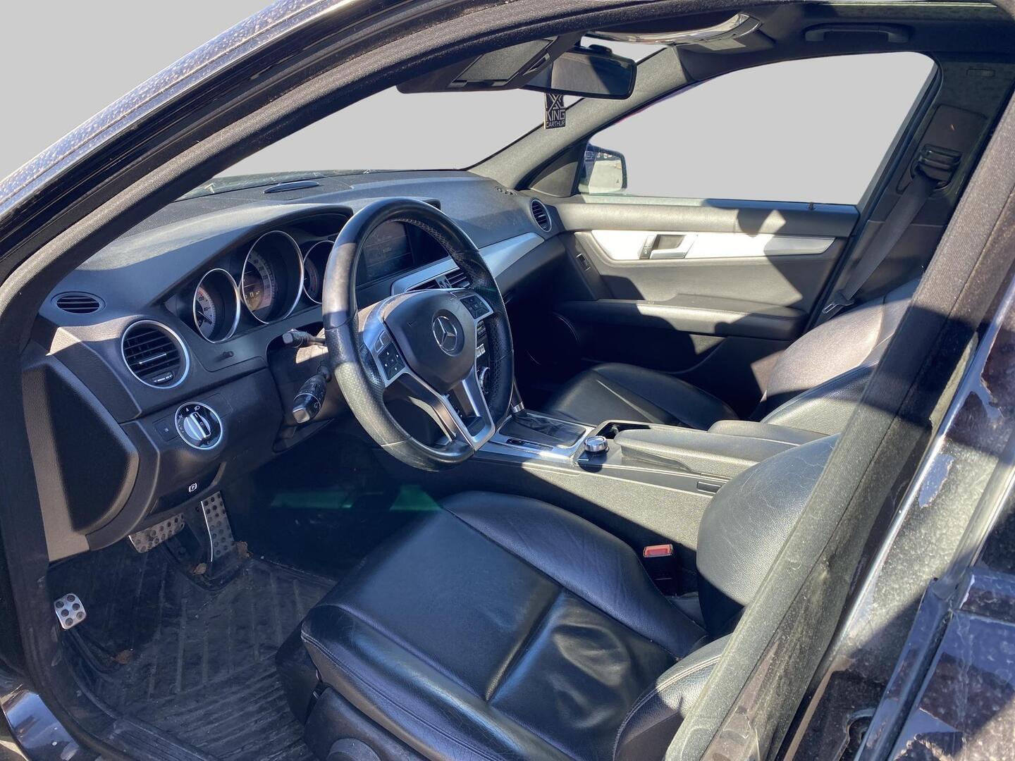 MERCEDES-BENZ C 2011