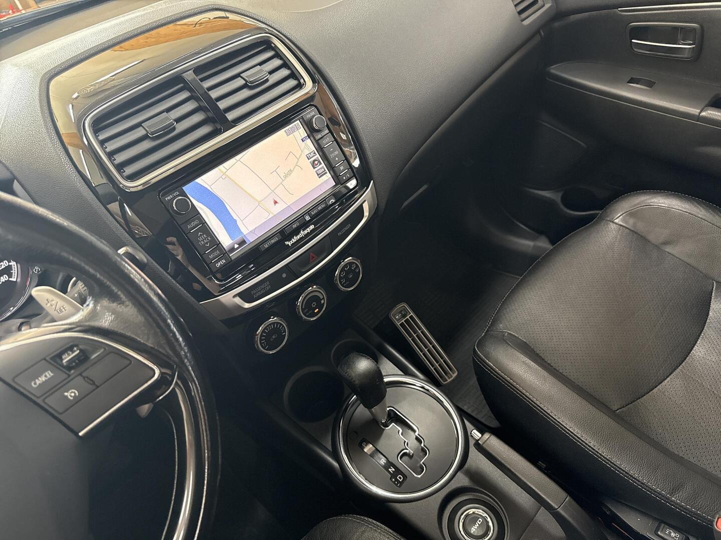 MITSUBISHI ASX 2015