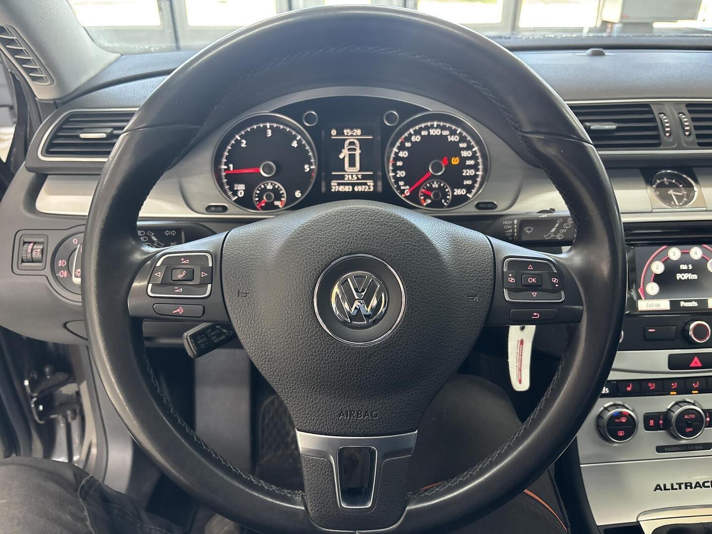 VOLKSWAGEN Passat 2013