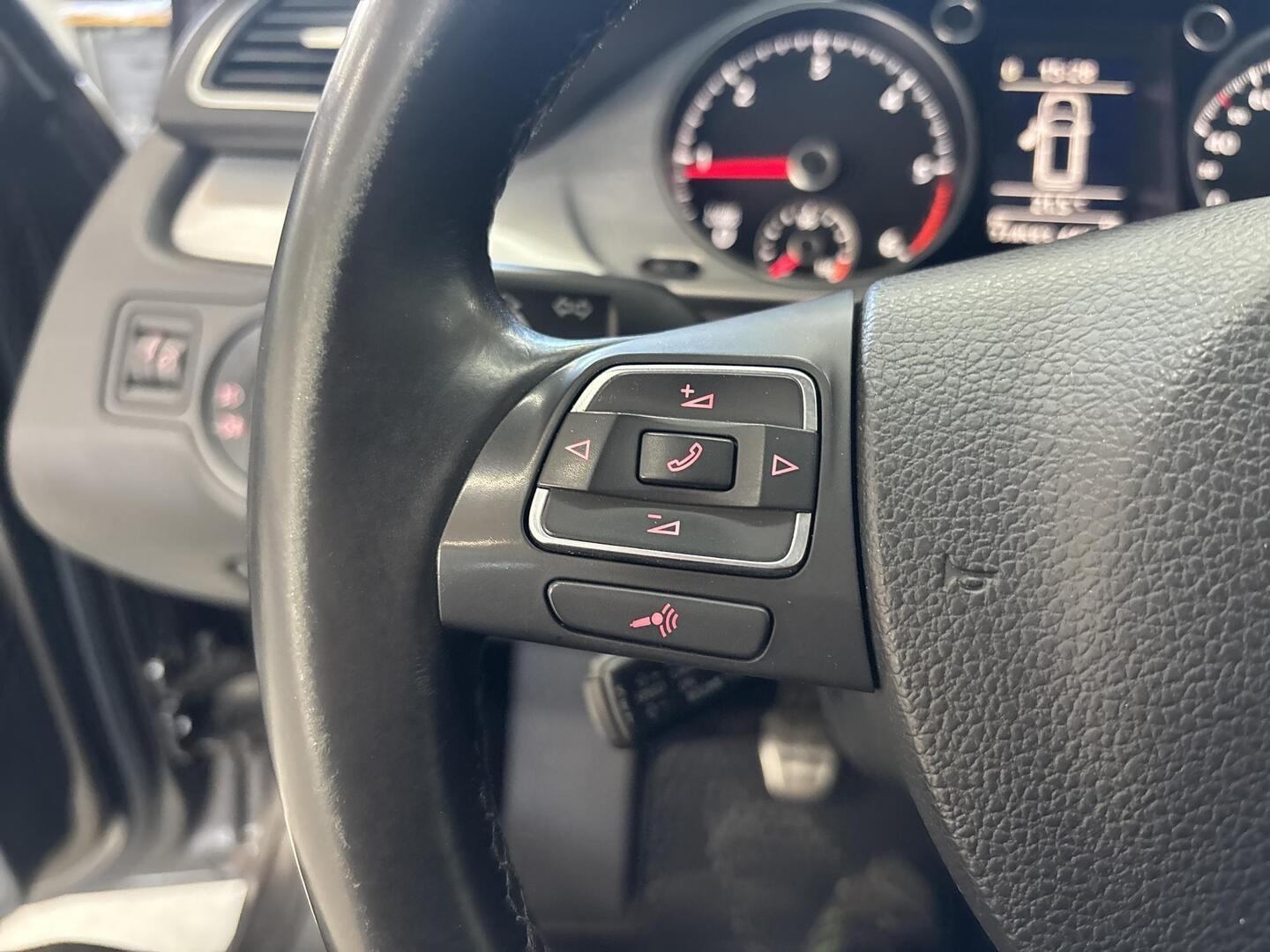 VOLKSWAGEN Passat 2013