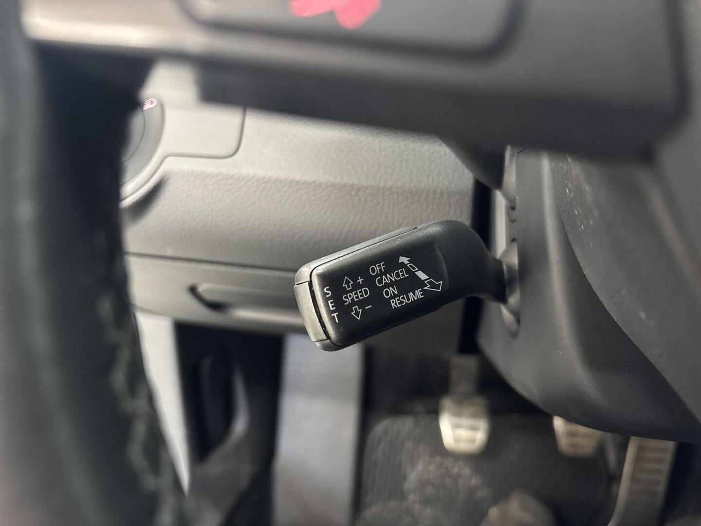 VOLKSWAGEN Passat 2013