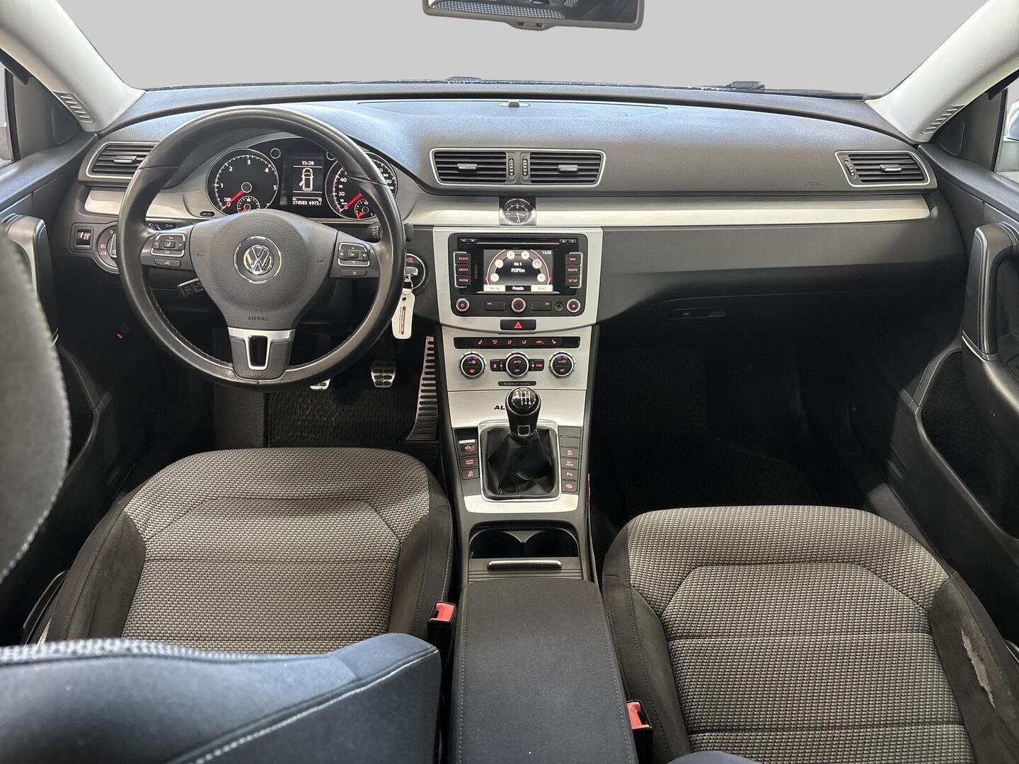 VOLKSWAGEN Passat 2013