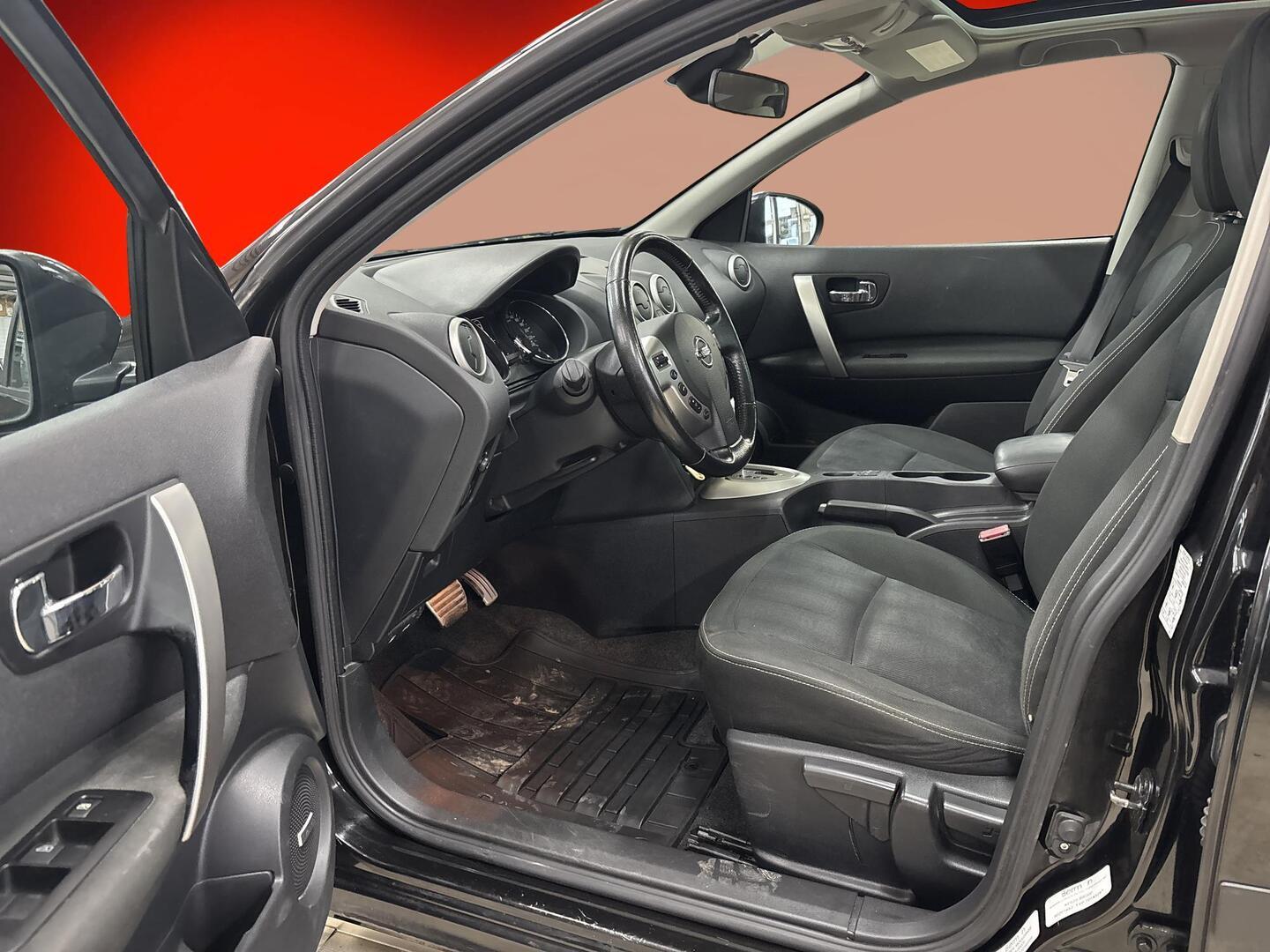 NISSAN Qashqai 2011