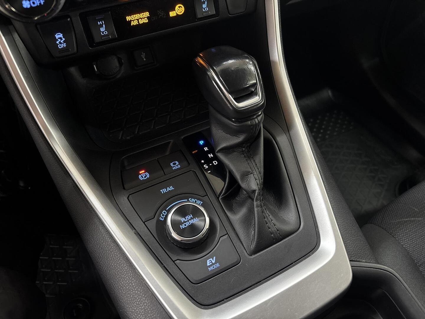 TOYOTA RAV4 2020
