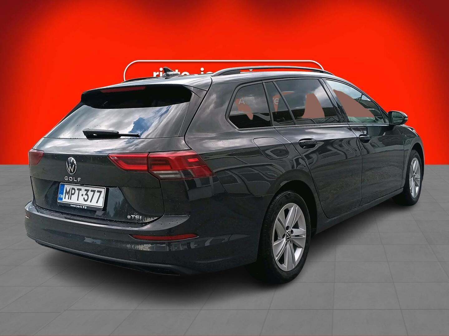 VOLKSWAGEN Golf 2024