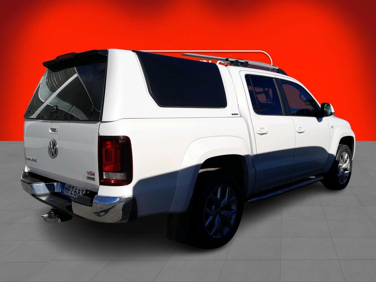 VOLKSWAGEN Amarok 2016