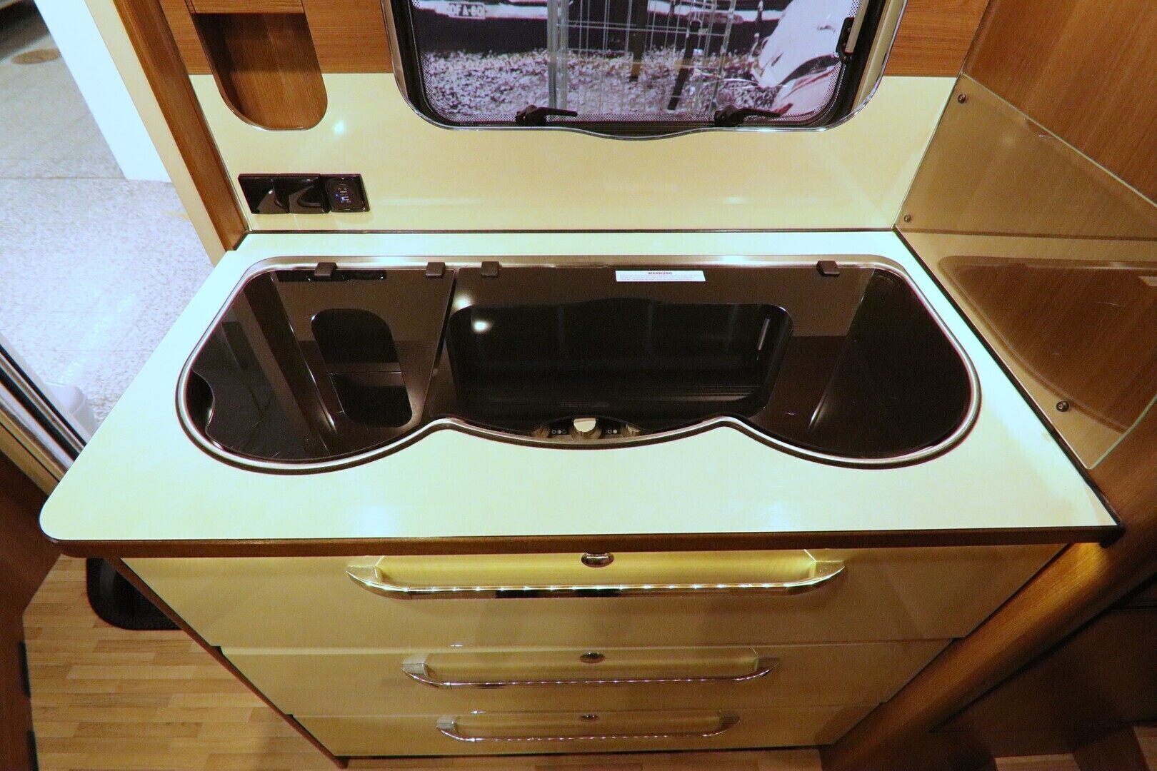 LMC EXPLORER I 665 2017