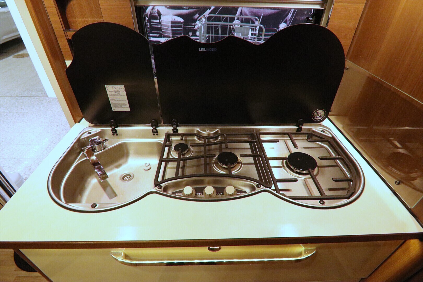 LMC EXPLORER I 665 2017