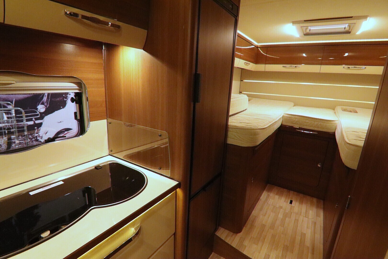 LMC EXPLORER I 665 2017