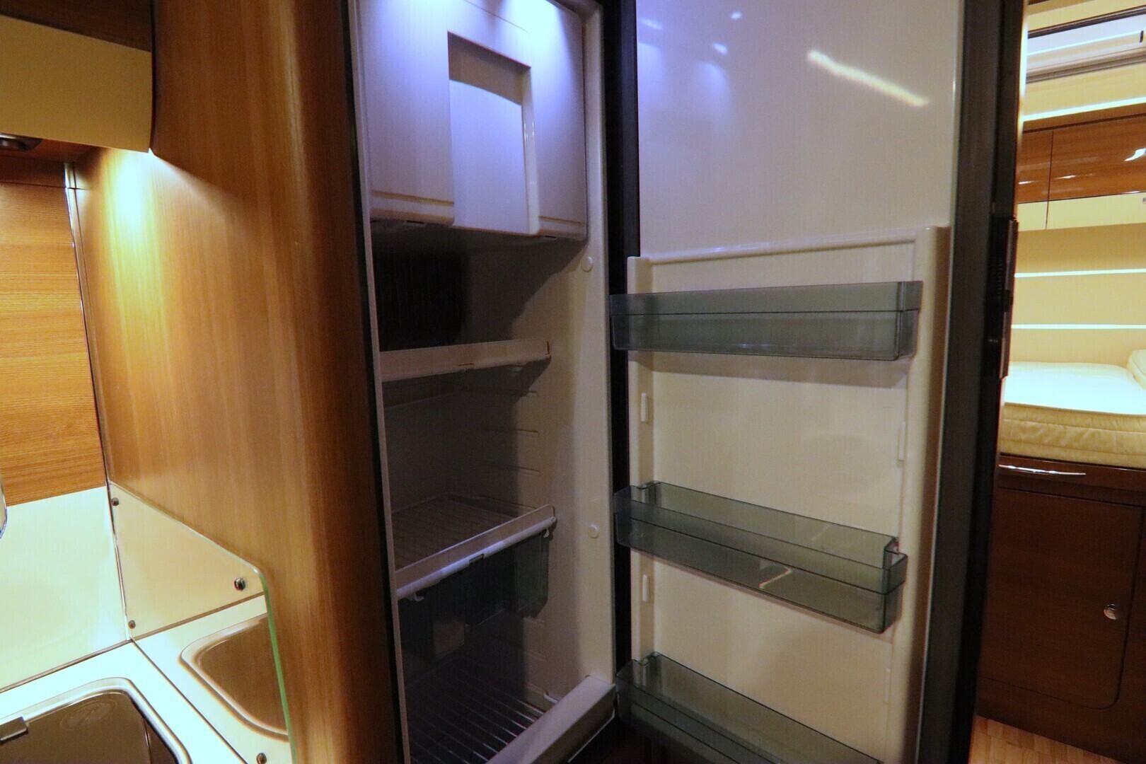 LMC EXPLORER I 665 2017