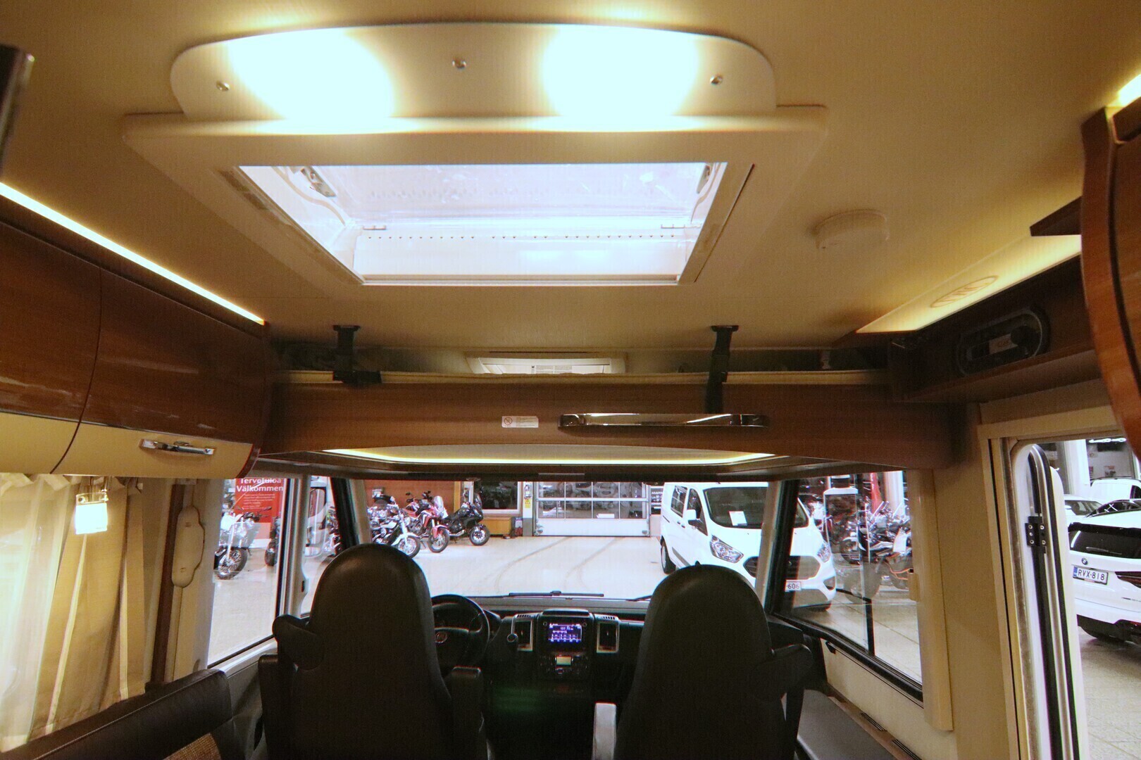 LMC EXPLORER I 665 2017