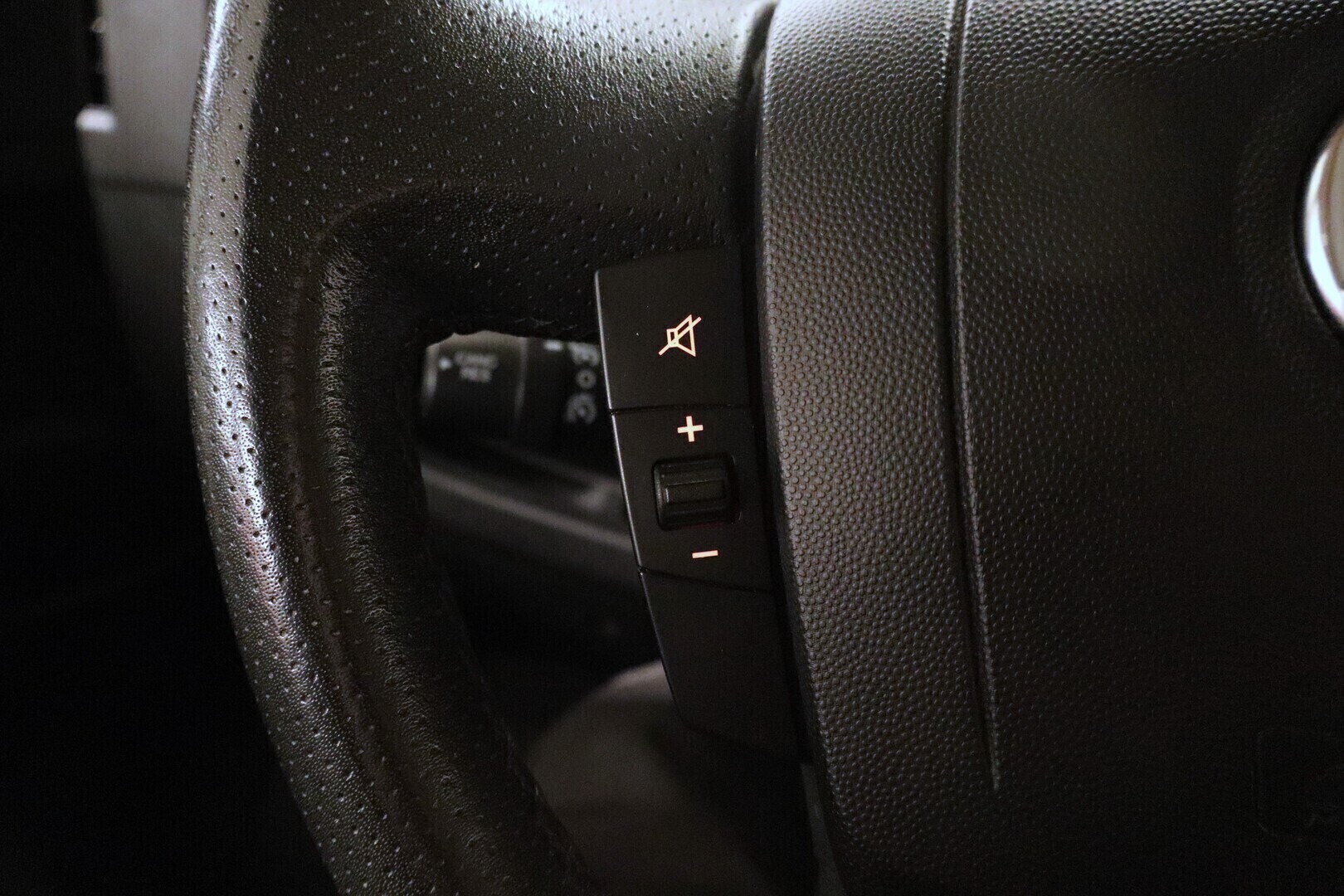 LMC EXPLORER I 665 2017