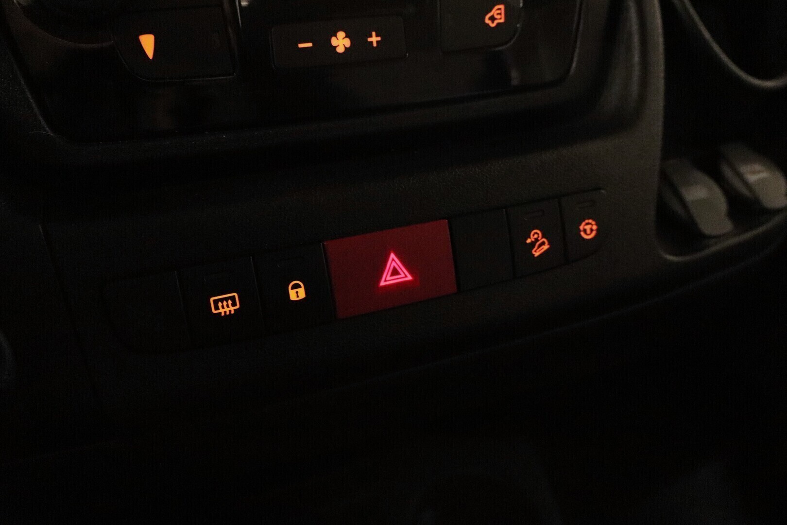 LMC EXPLORER I 665 2017