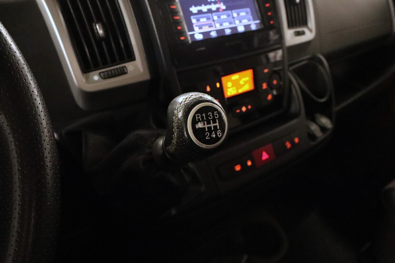 LMC EXPLORER I 665 2017