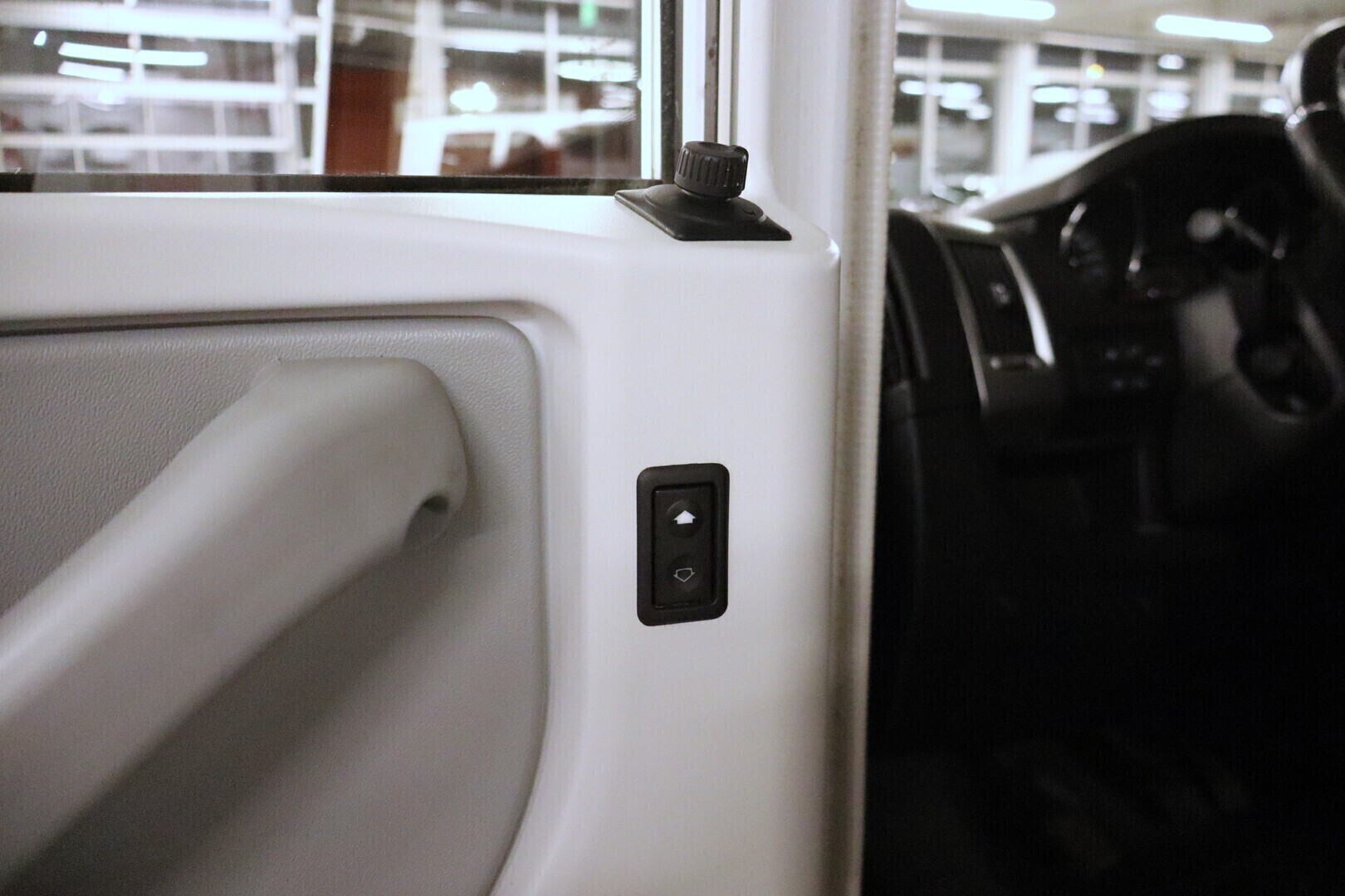 LMC EXPLORER I 665 2017