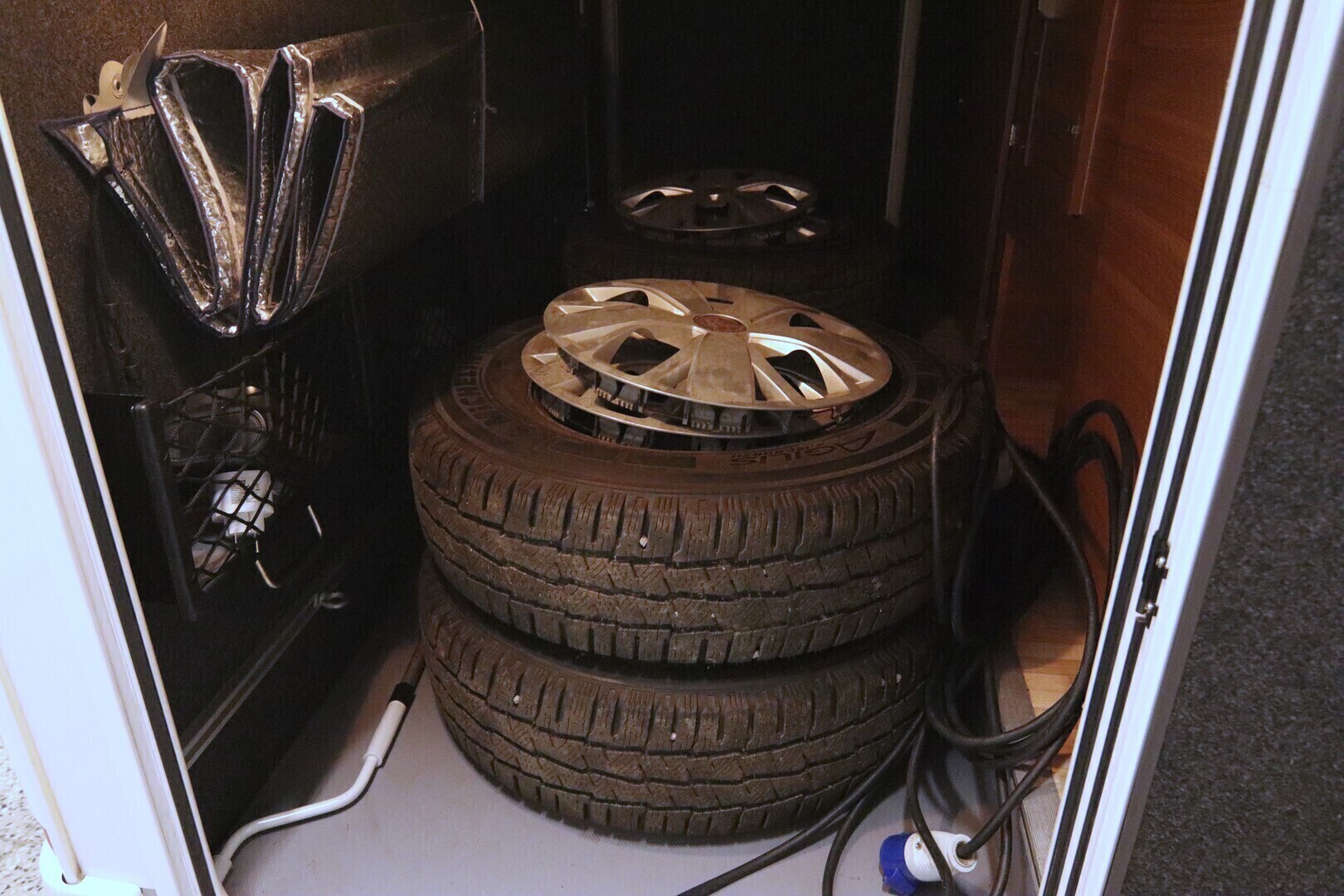 LMC EXPLORER I 665 2017