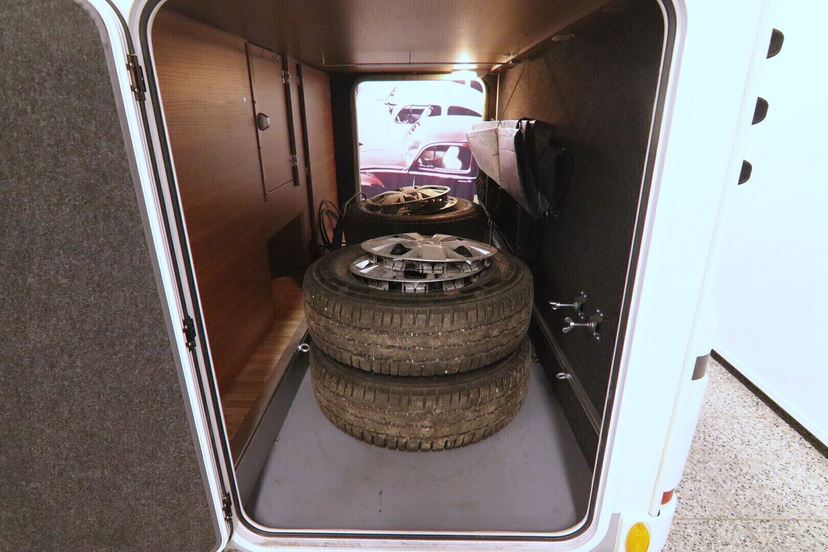 LMC EXPLORER I 665 2017