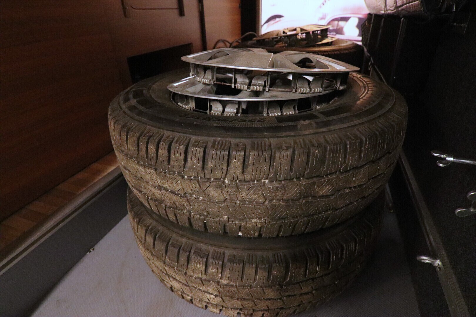 LMC EXPLORER I 665 2017