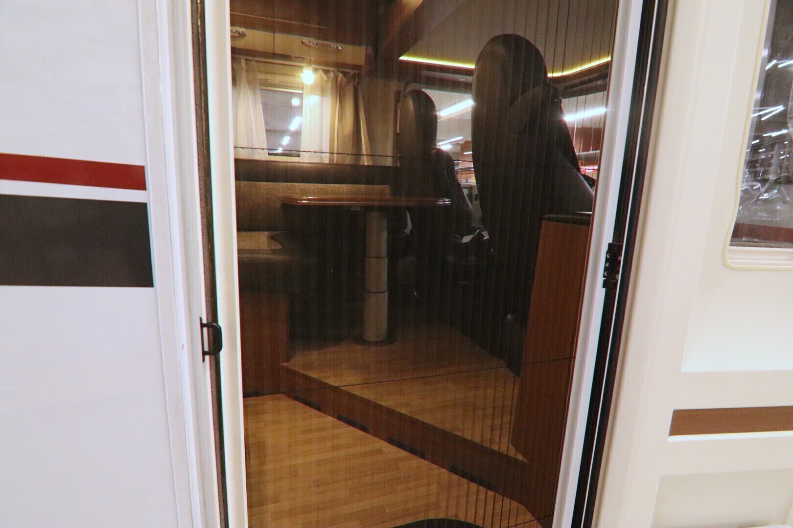 LMC EXPLORER I 665 2017