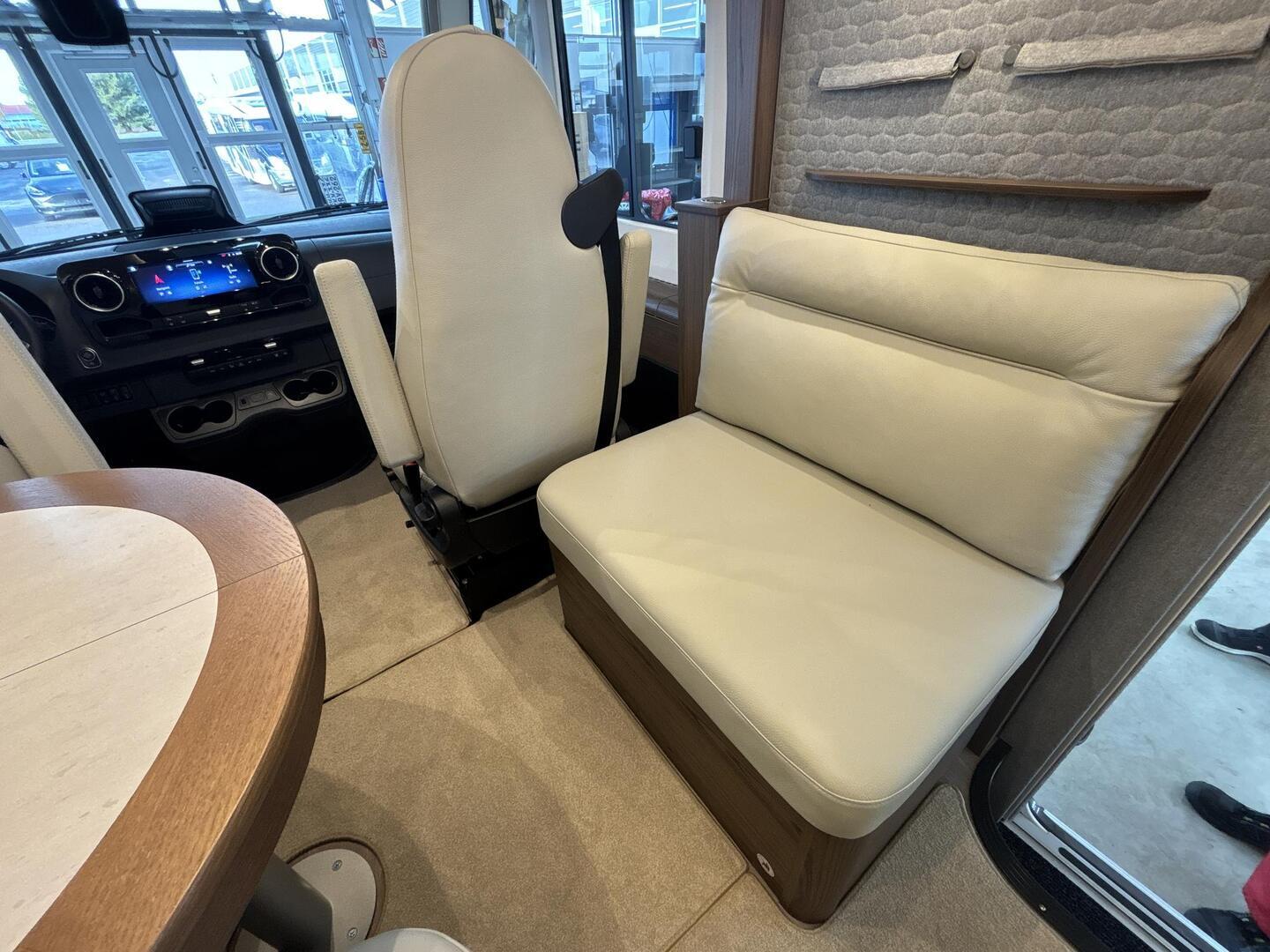 HYMER BML-I 880 2025