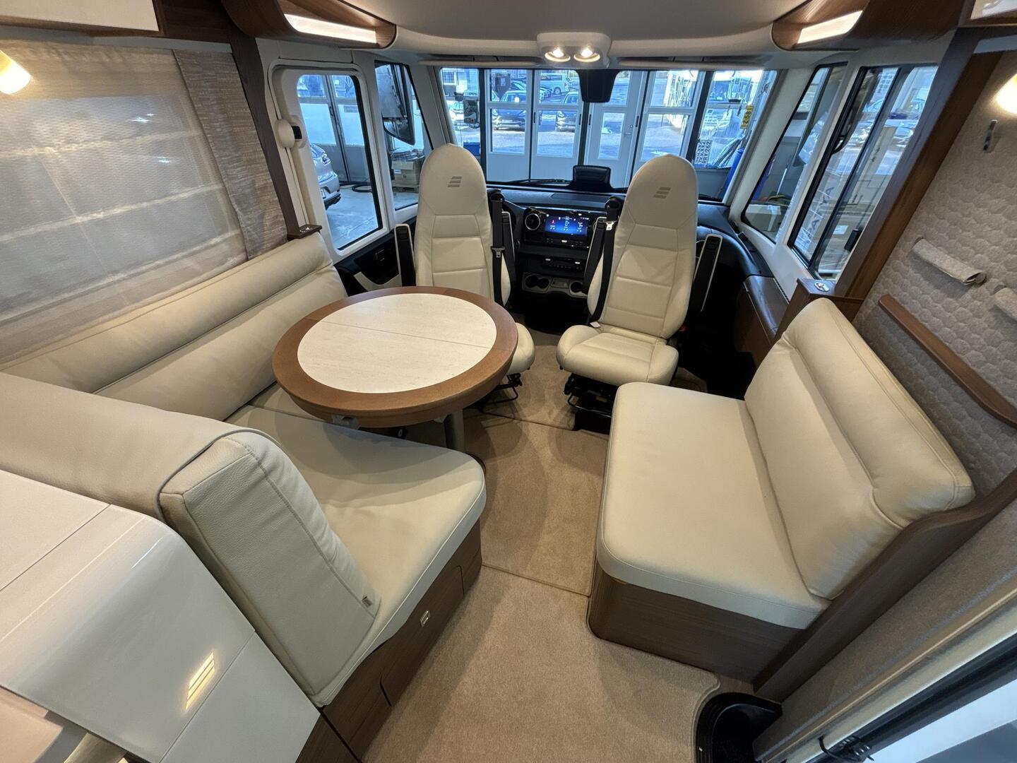 HYMER BML-I 880 2025
