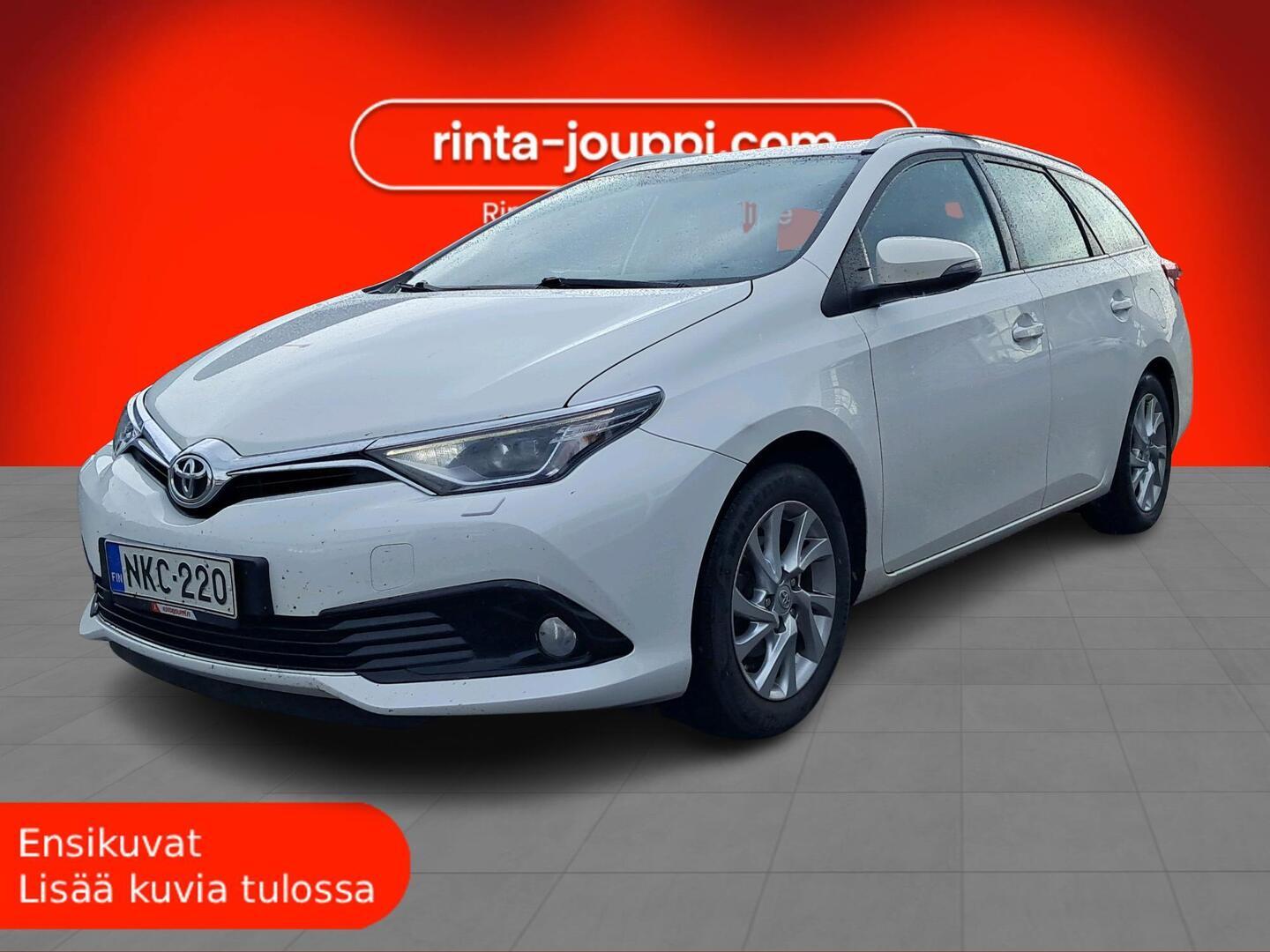 TOYOTA Auris 2016