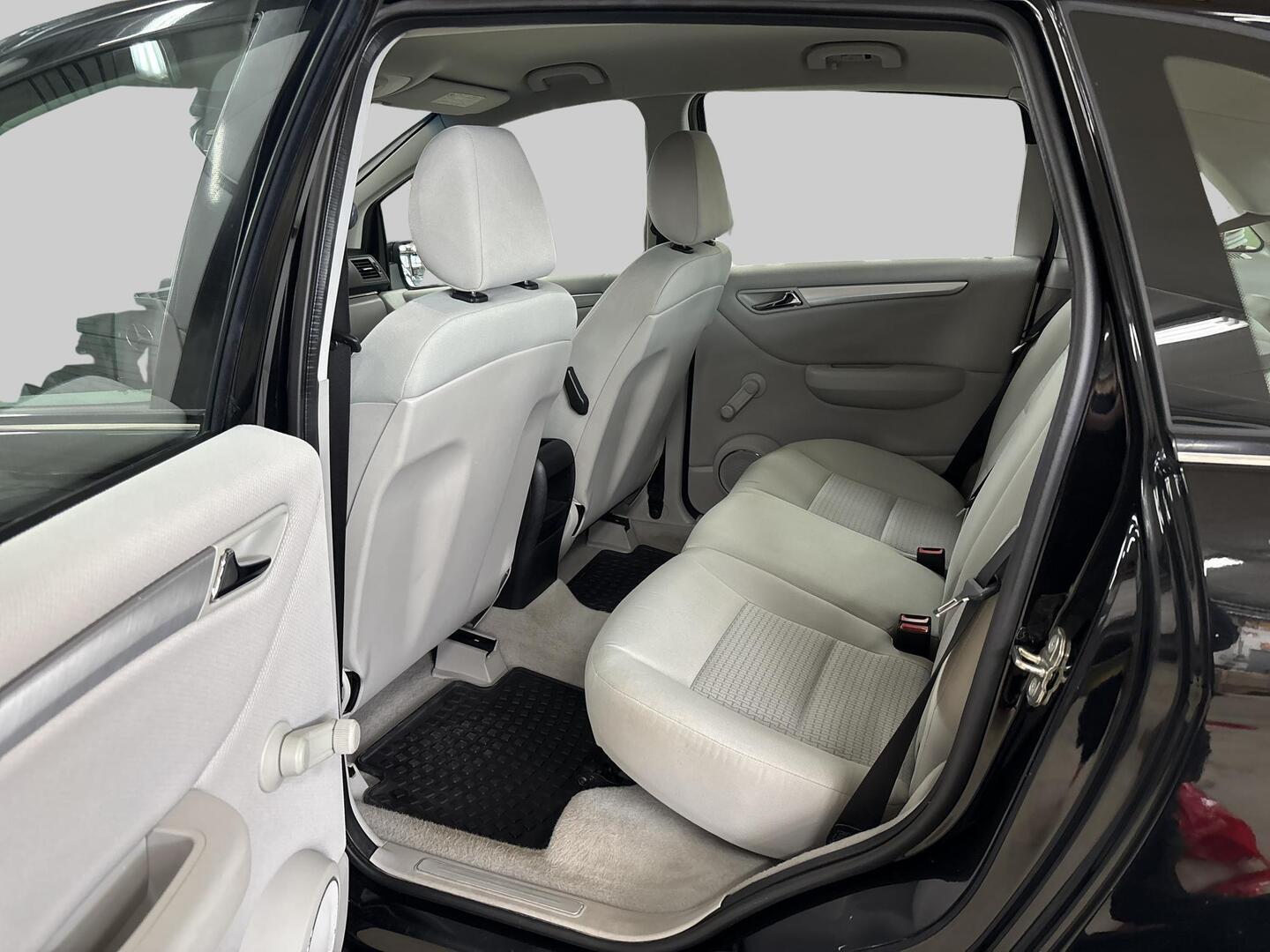 MERCEDES-BENZ B 2008