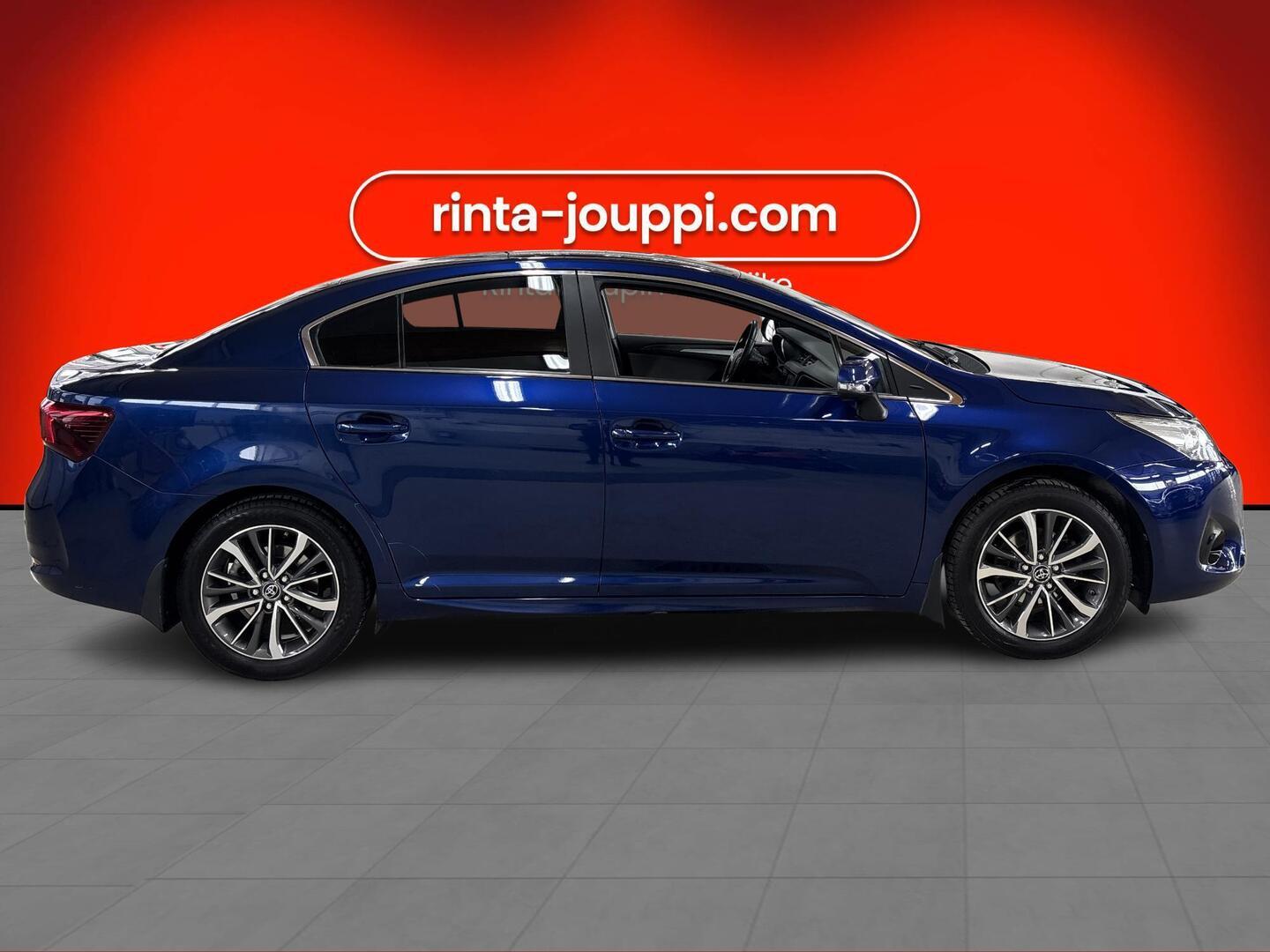 TOYOTA Avensis 2017