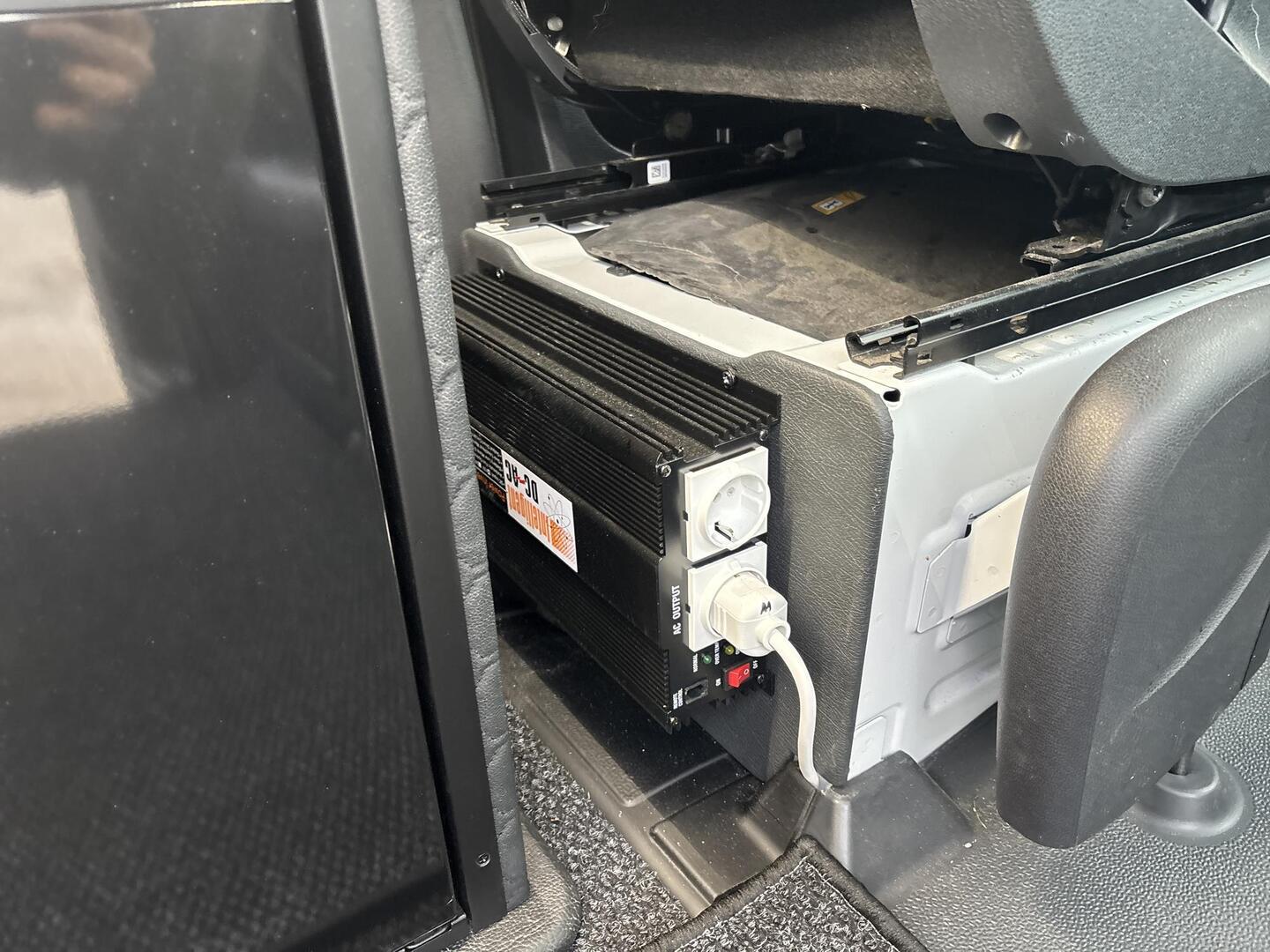 MERCEDES-BENZ Sprinter 2023