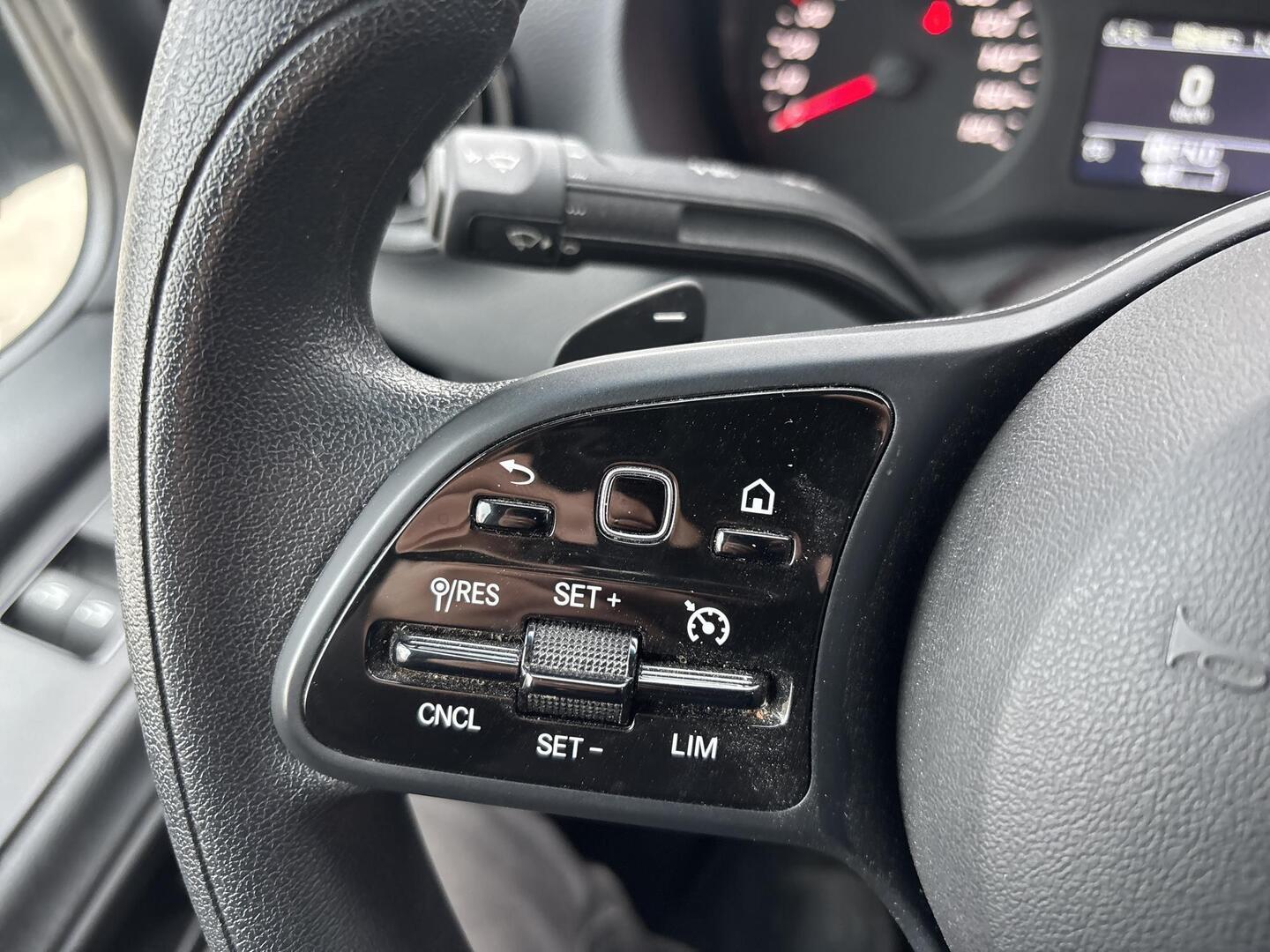 MERCEDES-BENZ Sprinter 2023