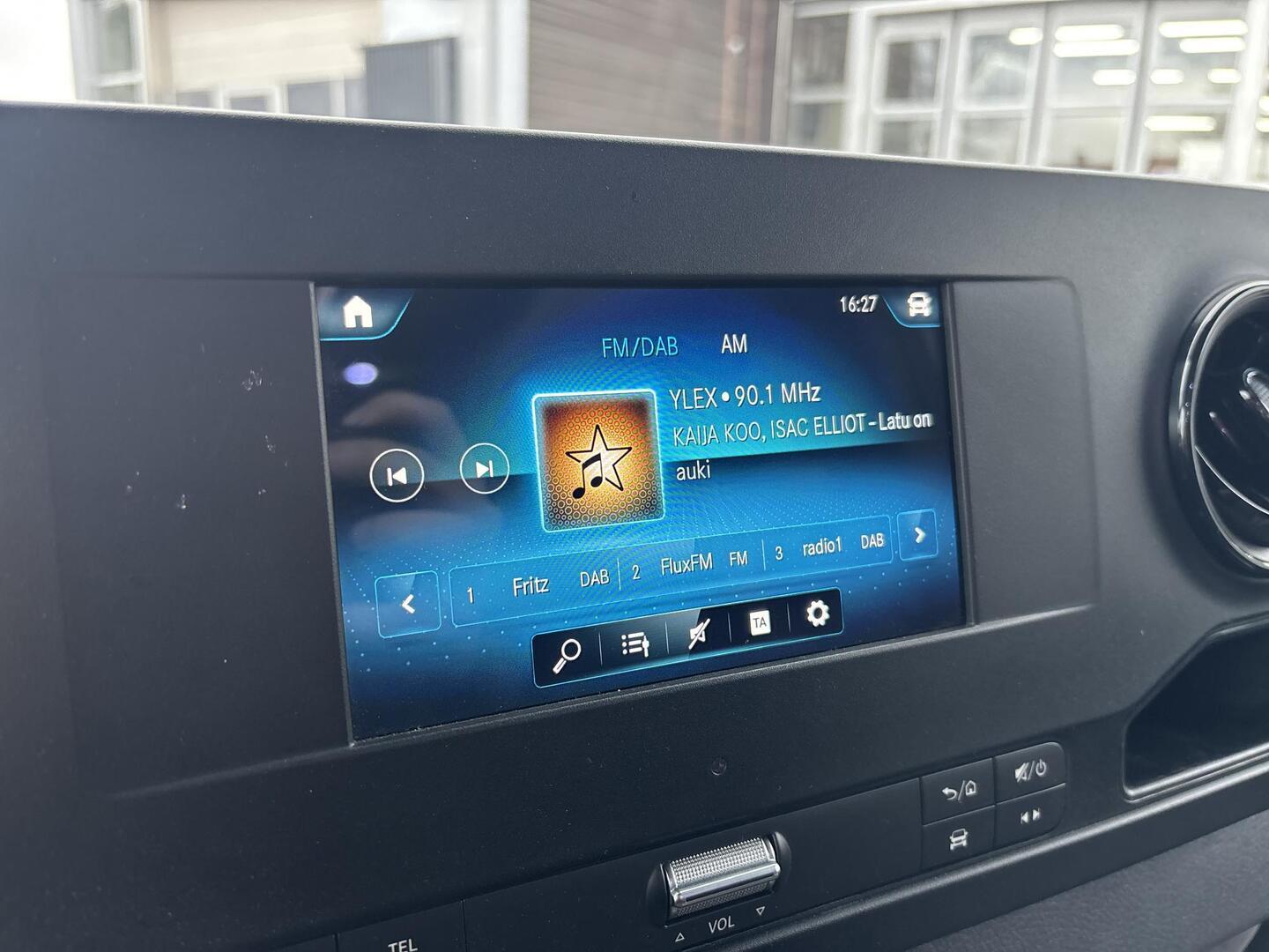 MERCEDES-BENZ Sprinter 2023