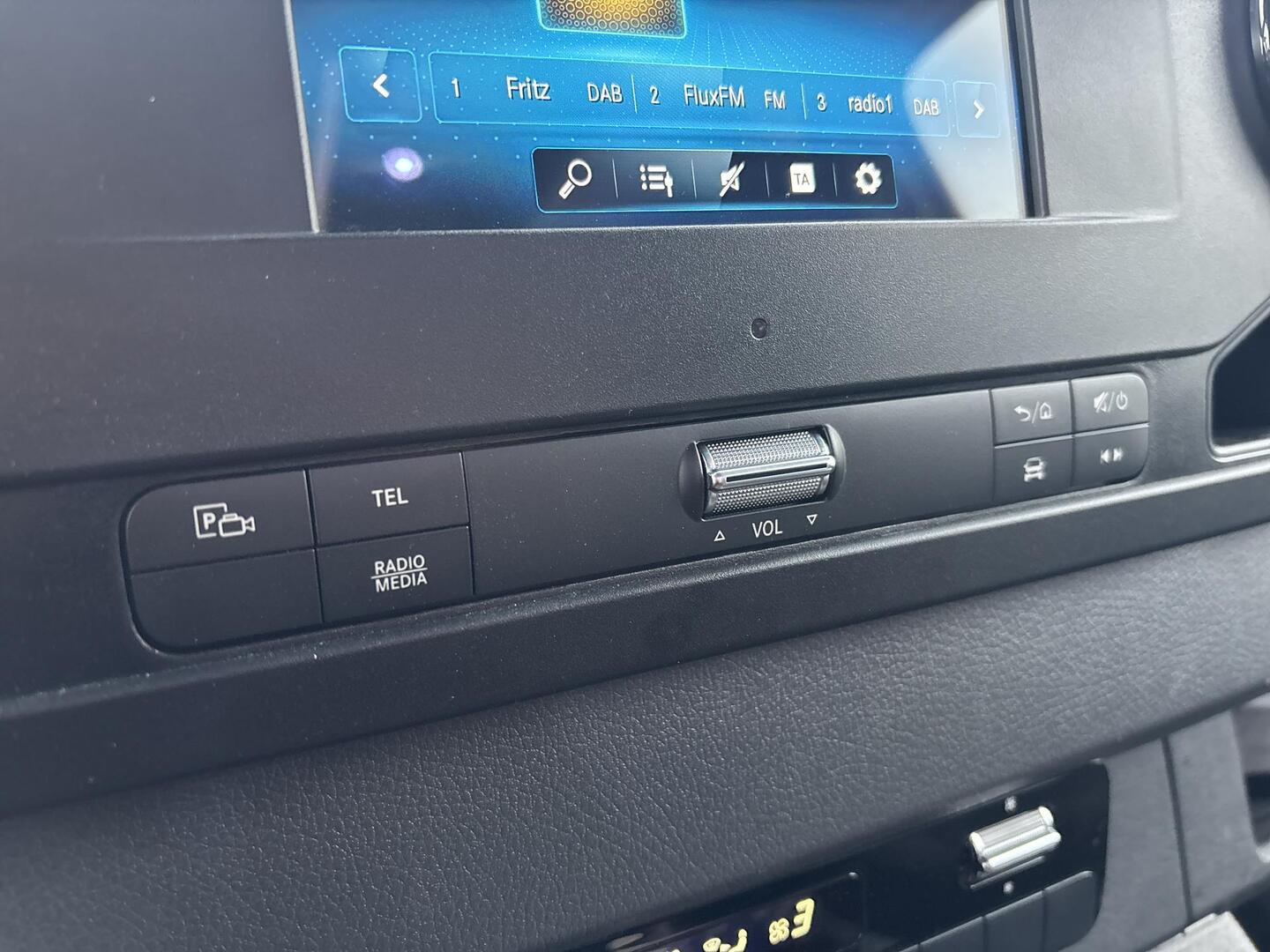 MERCEDES-BENZ Sprinter 2023