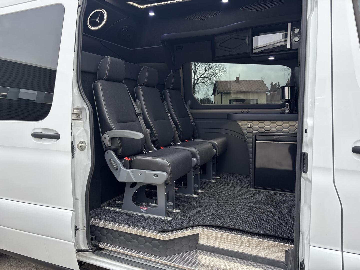 MERCEDES-BENZ Sprinter 2023