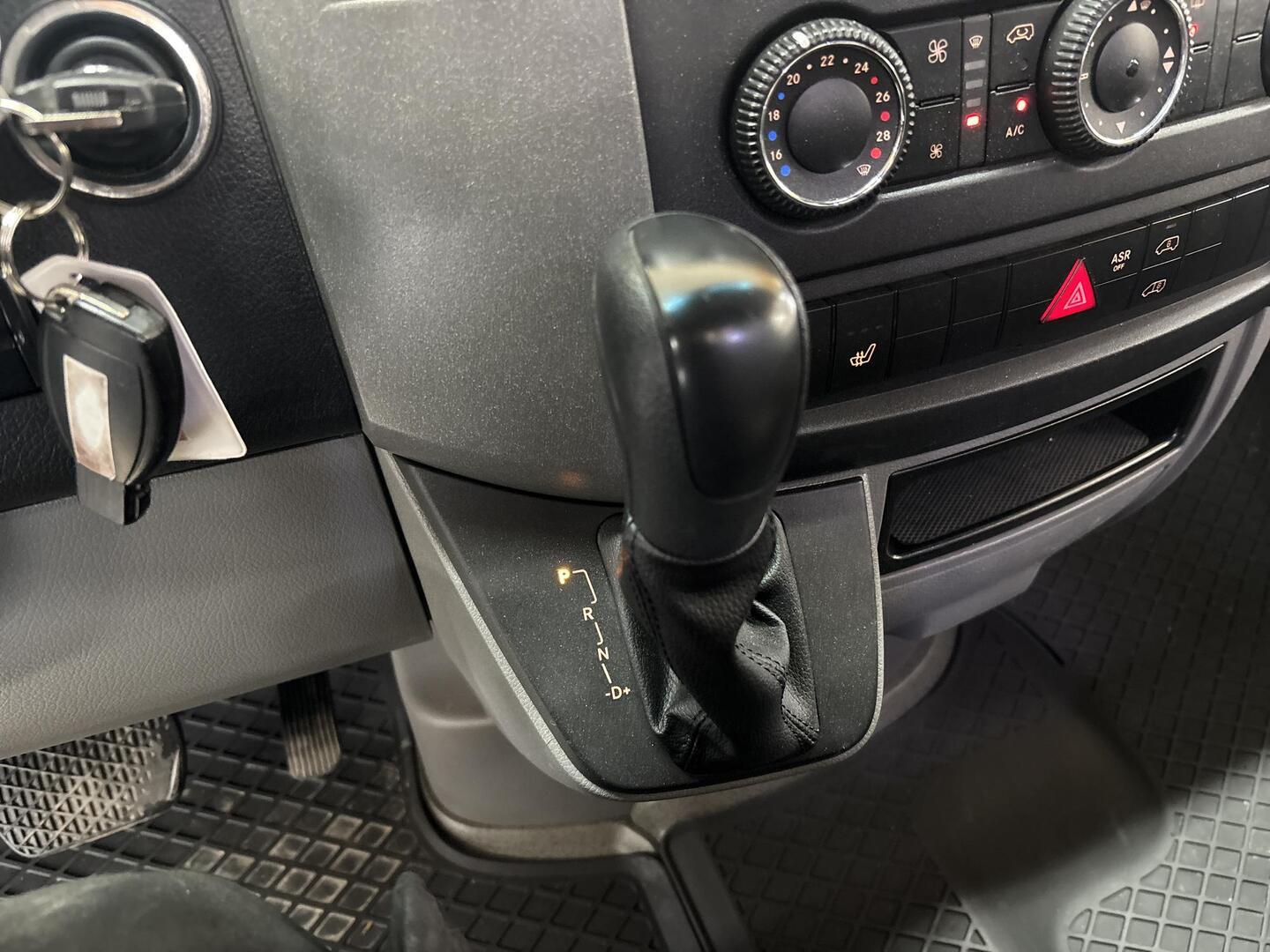 MERCEDES-BENZ Sprinter 2012