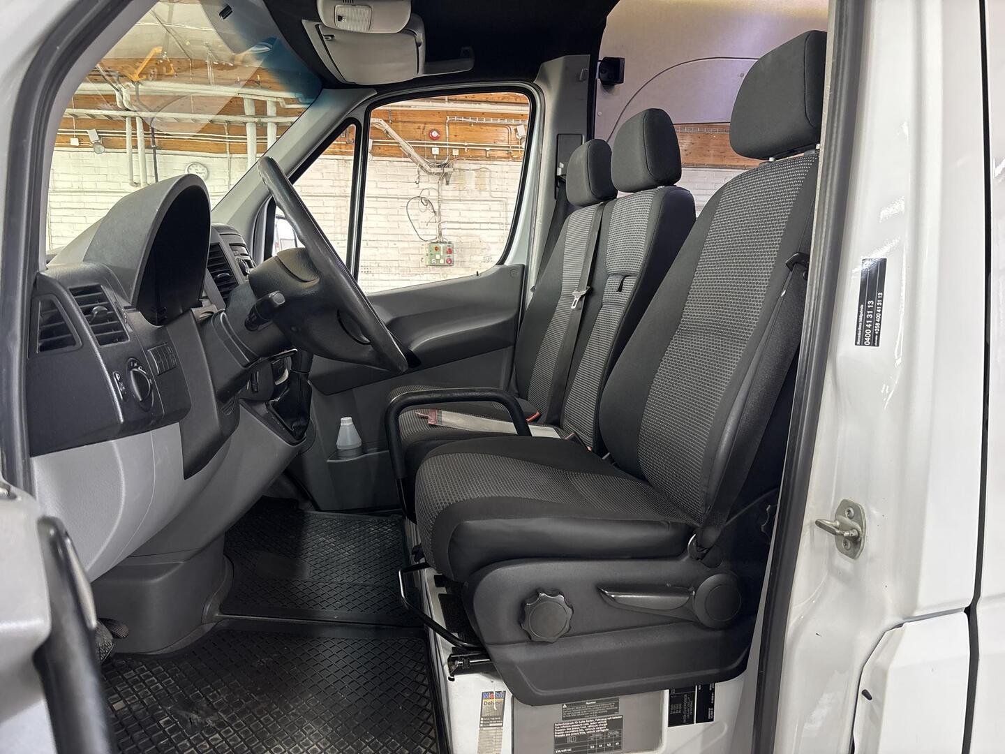 MERCEDES-BENZ Sprinter 2012