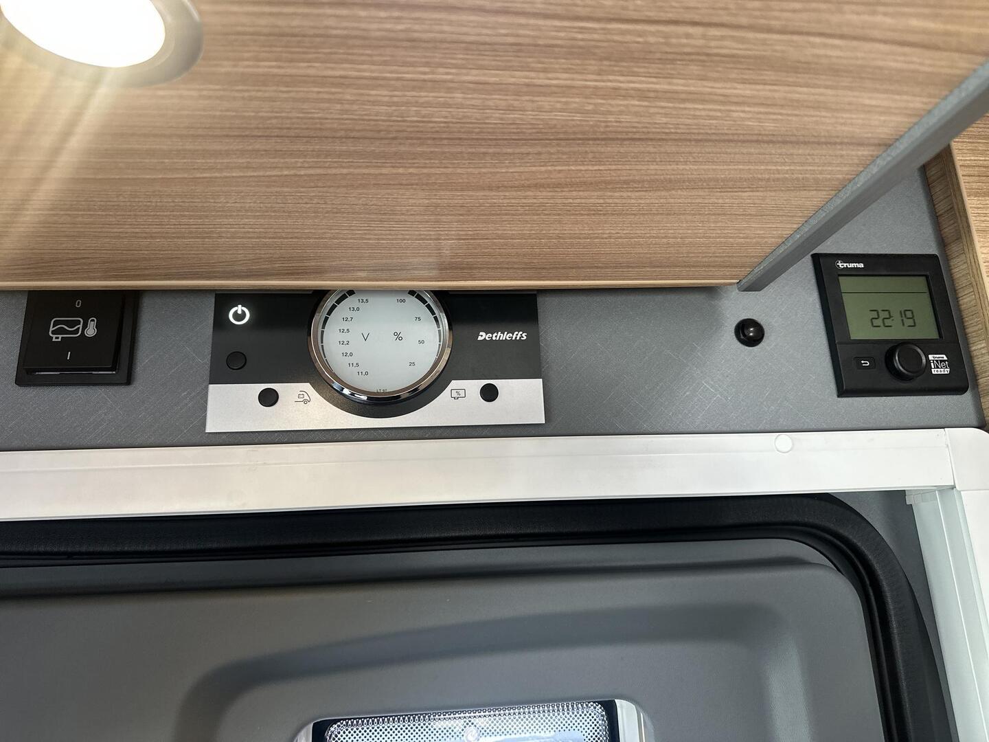 DETHLEFFS JUST T 7052 EBL 2023