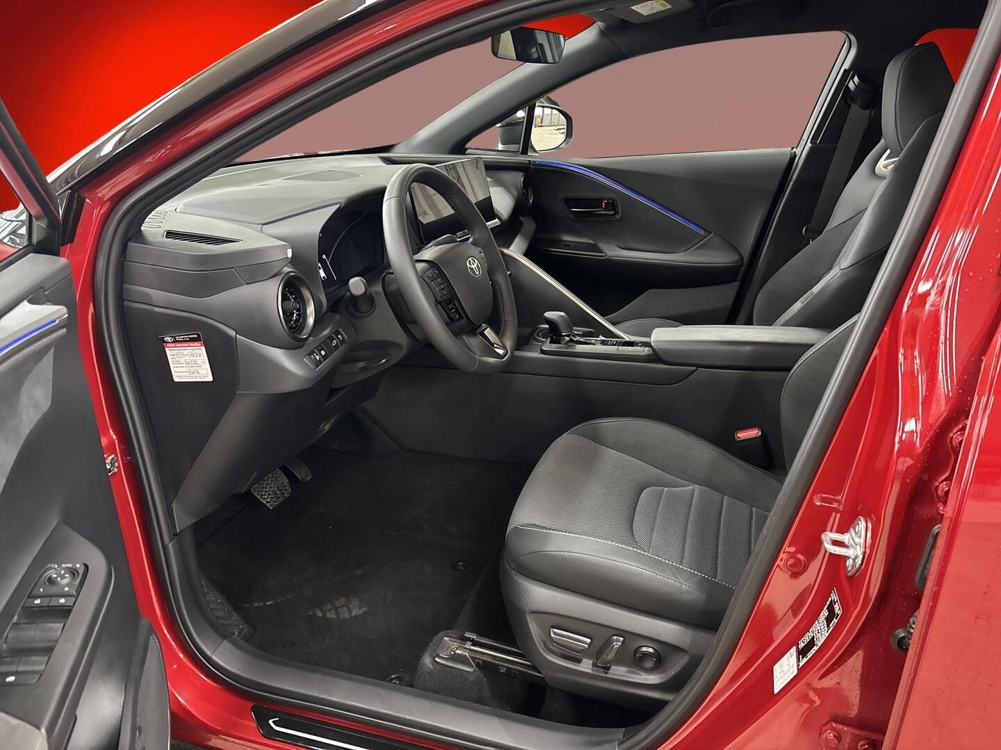 TOYOTA C-HR 2024