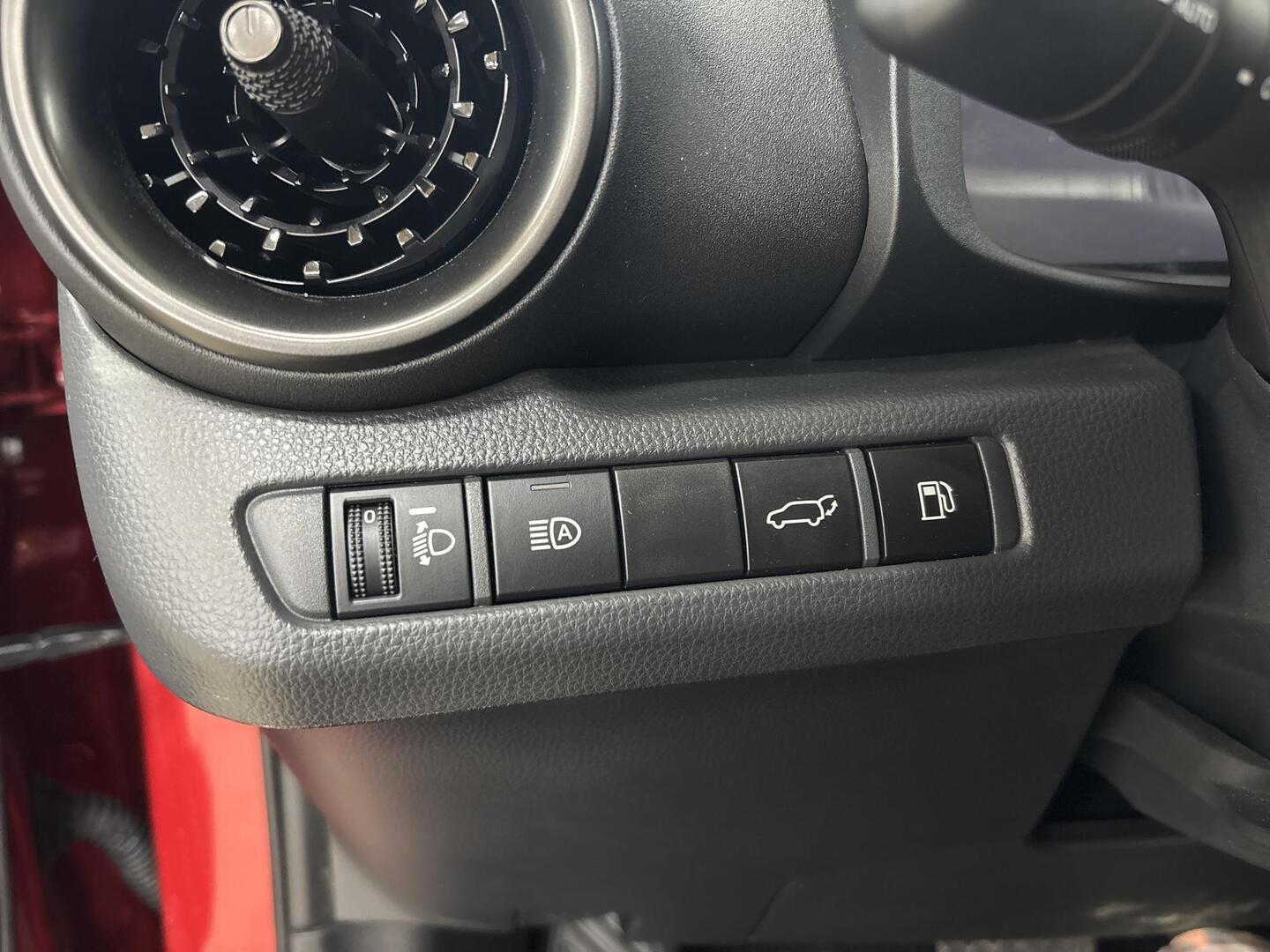TOYOTA C-HR 2024