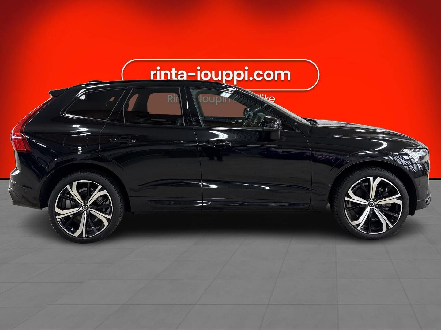 VOLVO XC60 2023