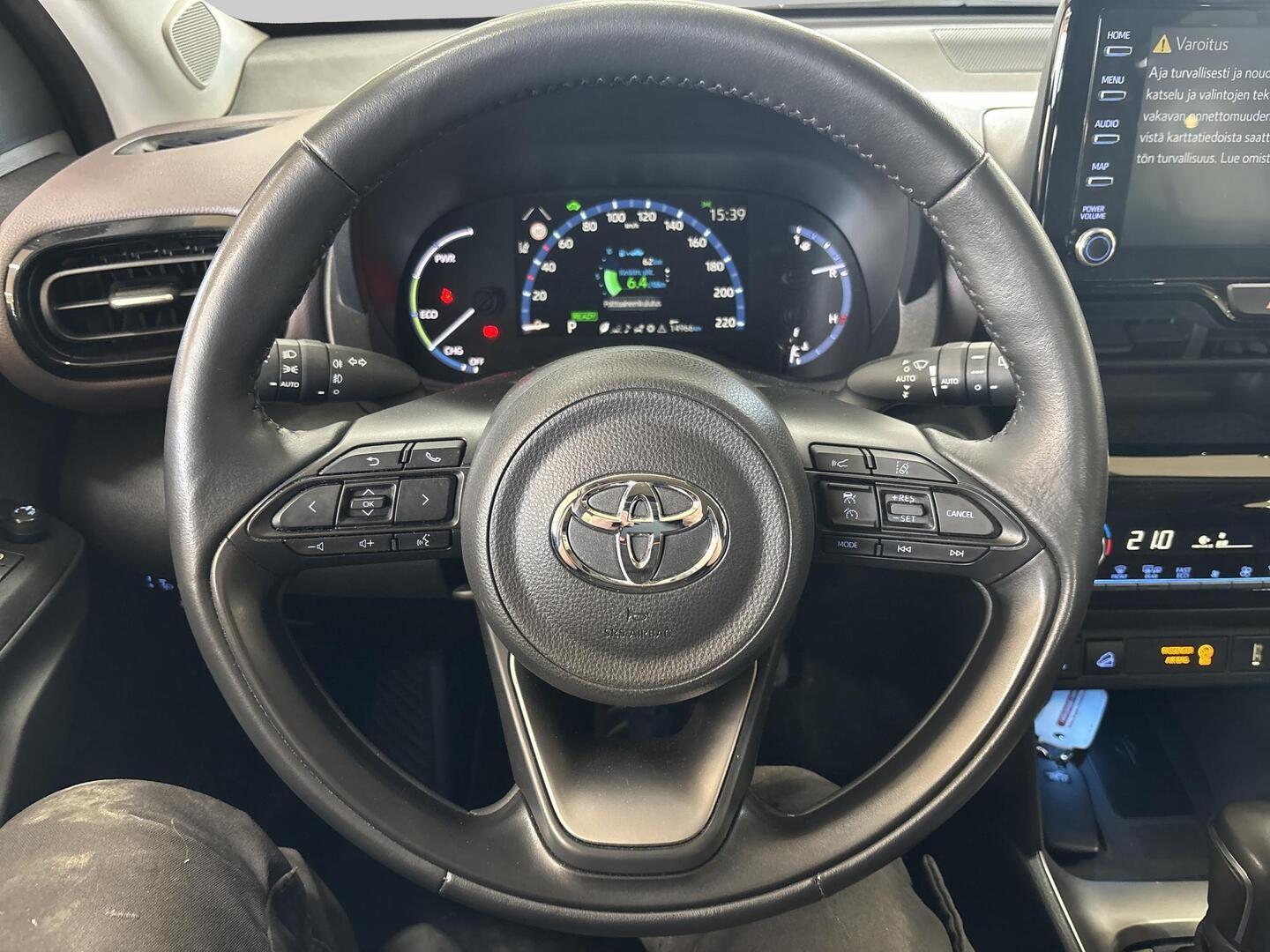 TOYOTA Yaris Cross 2022