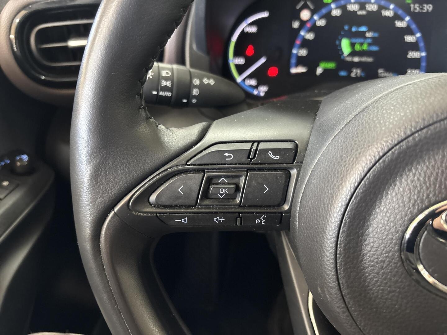 TOYOTA Yaris Cross 2022