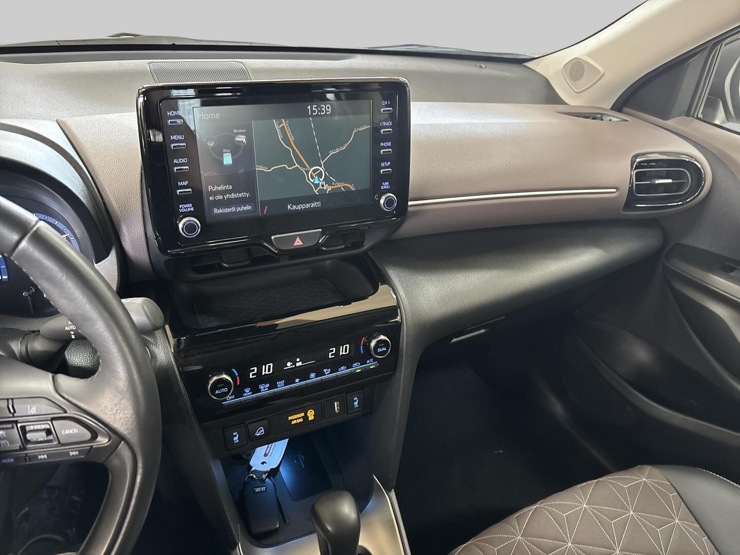 TOYOTA Yaris Cross 2022